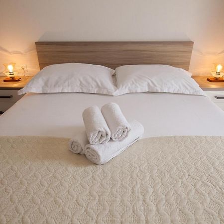 Eni Apartments Бол Екстер'єр фото