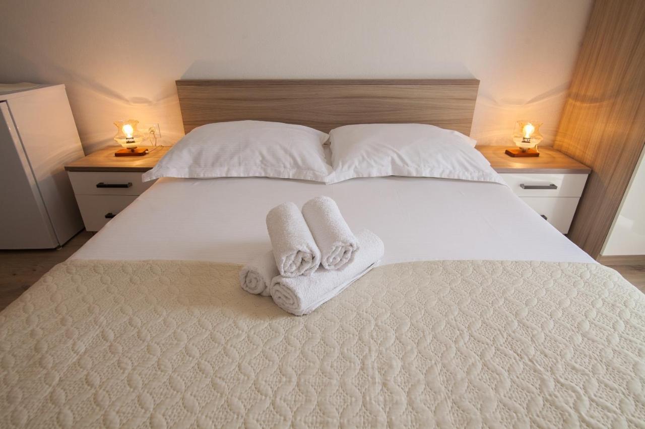 Eni Apartments Бол Екстер'єр фото