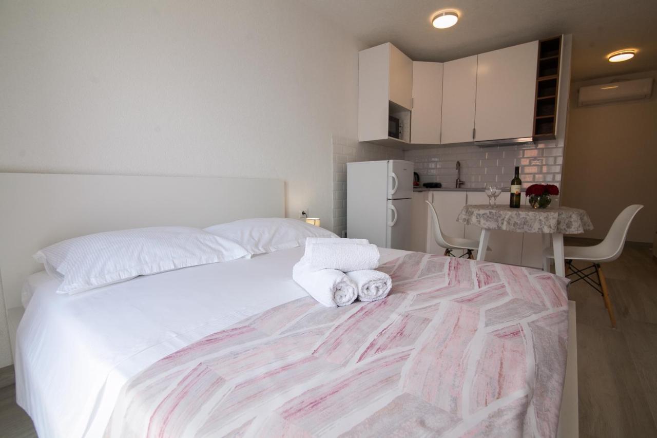 Eni Apartments Бол Екстер'єр фото