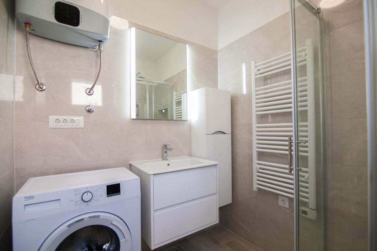 Eni Apartments Бол Екстер'єр фото